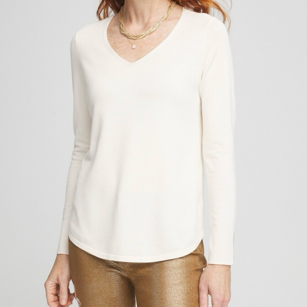 Chico’s pullover vneck sweater LS in ecru. New with tags in pkg chico’s size 4